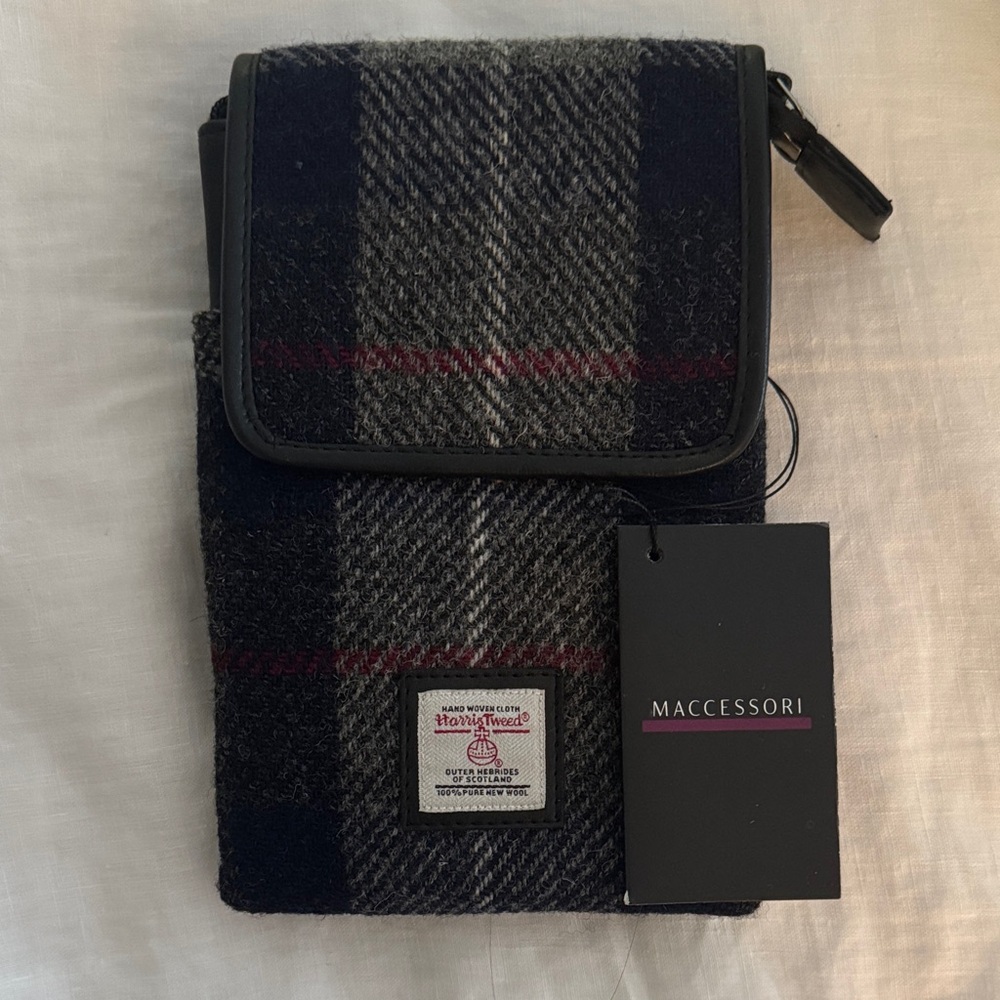 Maccessori Gray and Black Crossbody Bag